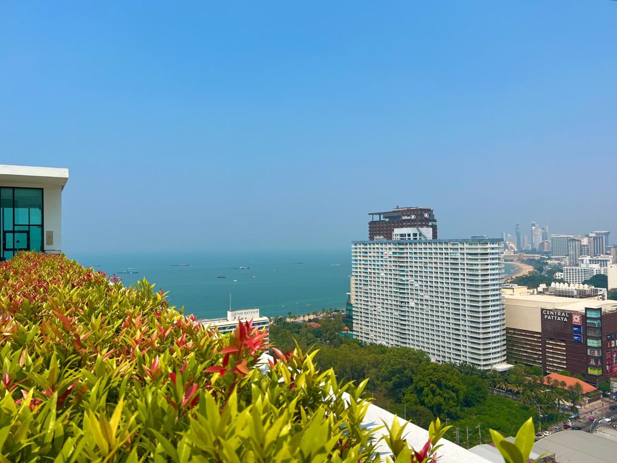 Sea View Pattaya Beach @The Base Central Pattaya Exteriör bild